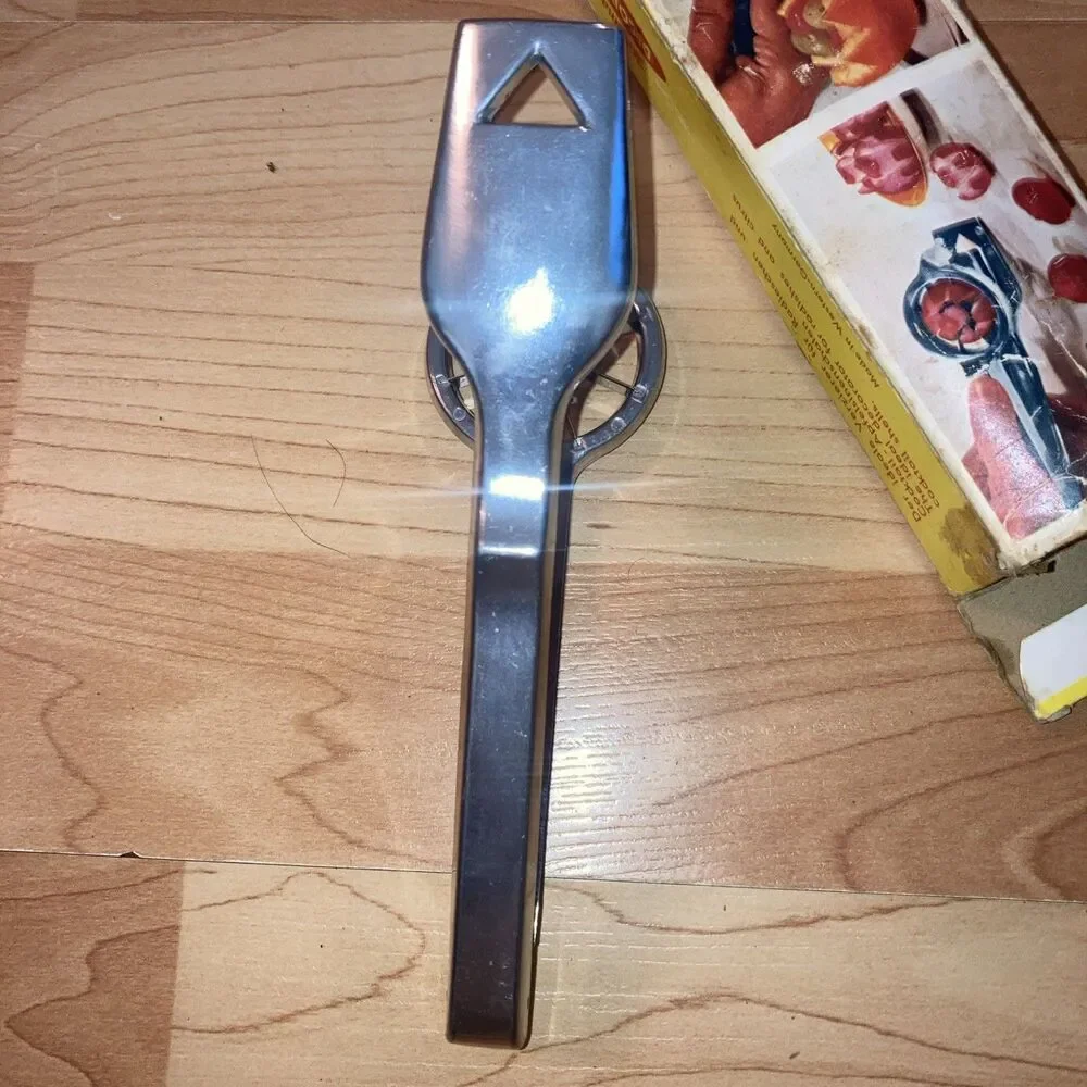 Vintage Westmark DECORETTO Garnishing Tool - Radish/Citrus Cutter/Or/Germany
